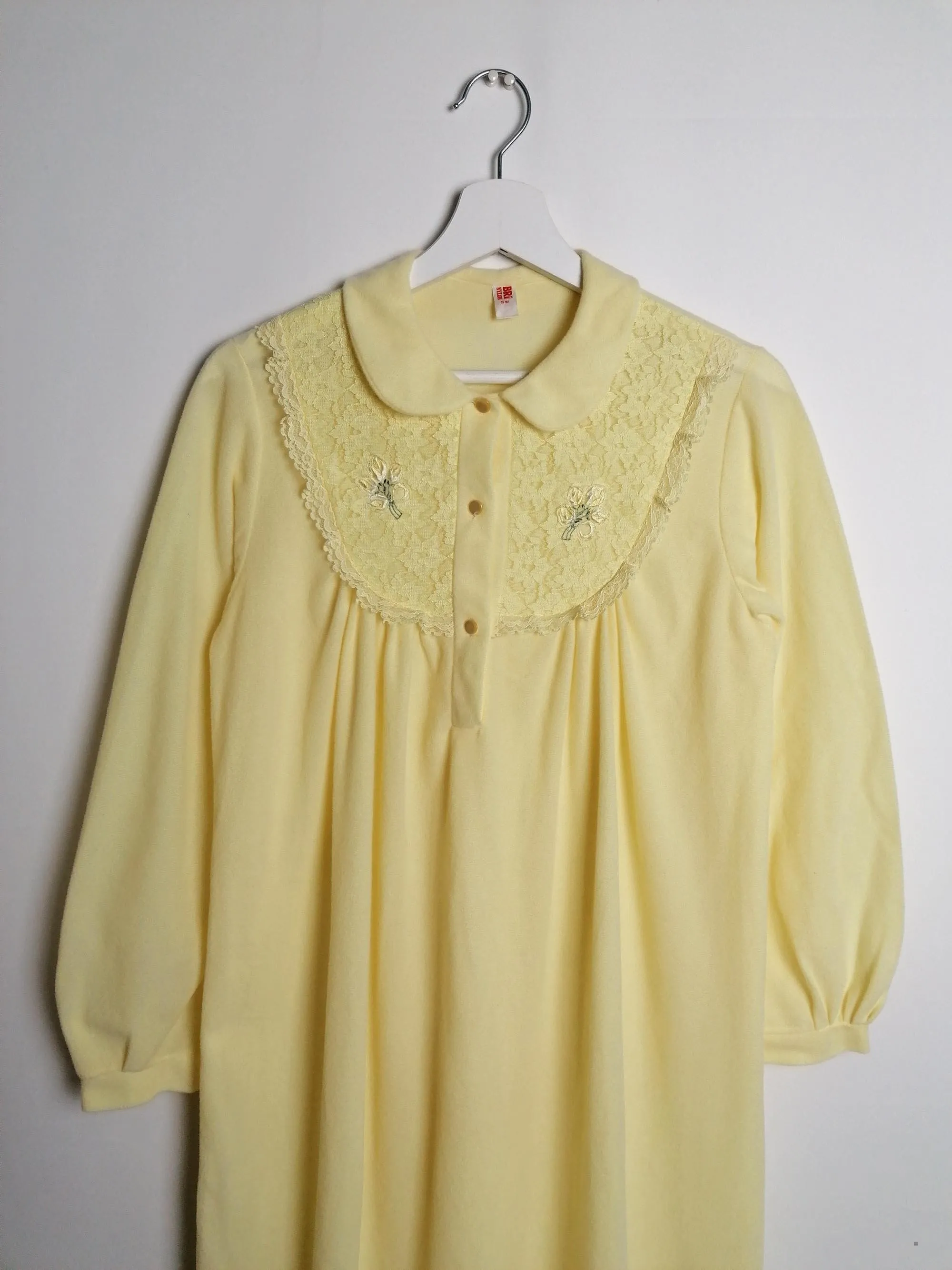 70's Deadstock EMBASSY BRI-NYLON Long Sleeve Winter Nightie ~ Size S-M