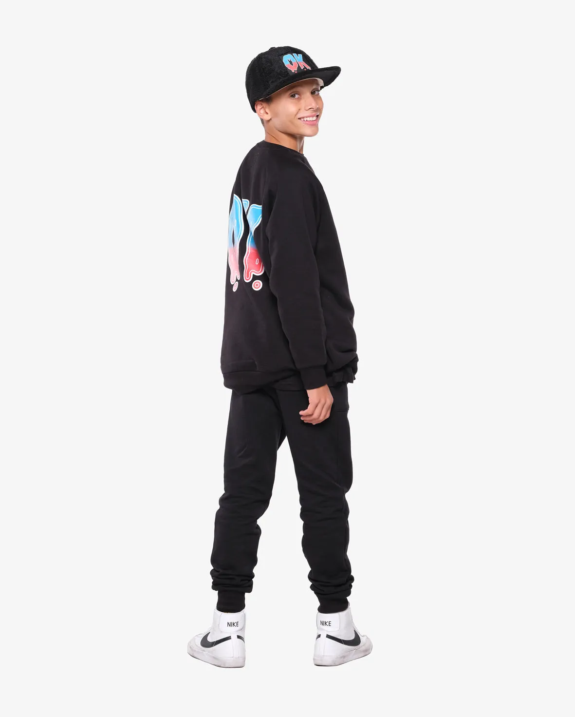 BOB OK Gradient Fleece Raglan Crew - Black