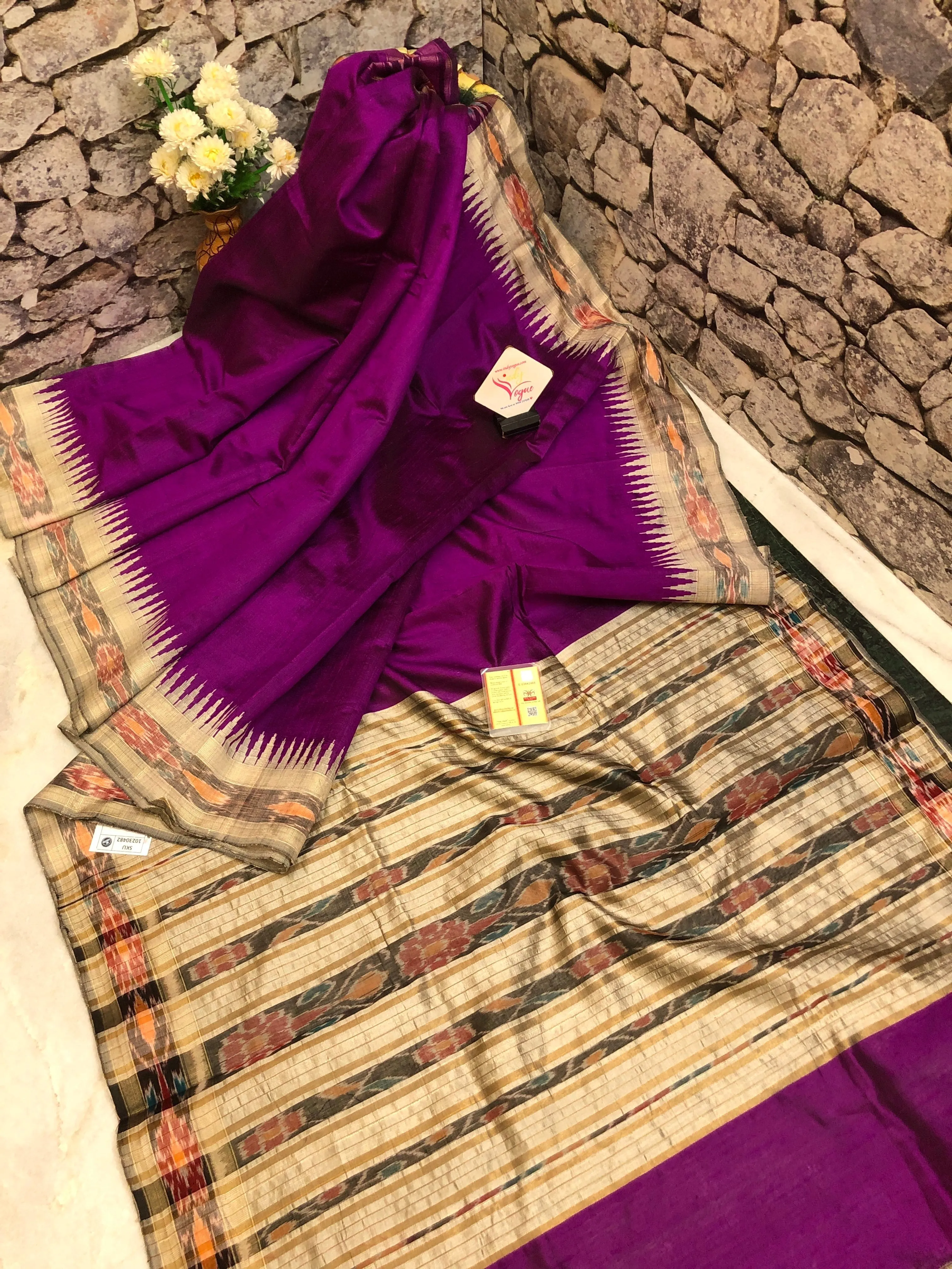 Dark Violet Color Pure Raw Silk Saree with Ikkat Pallu & Border