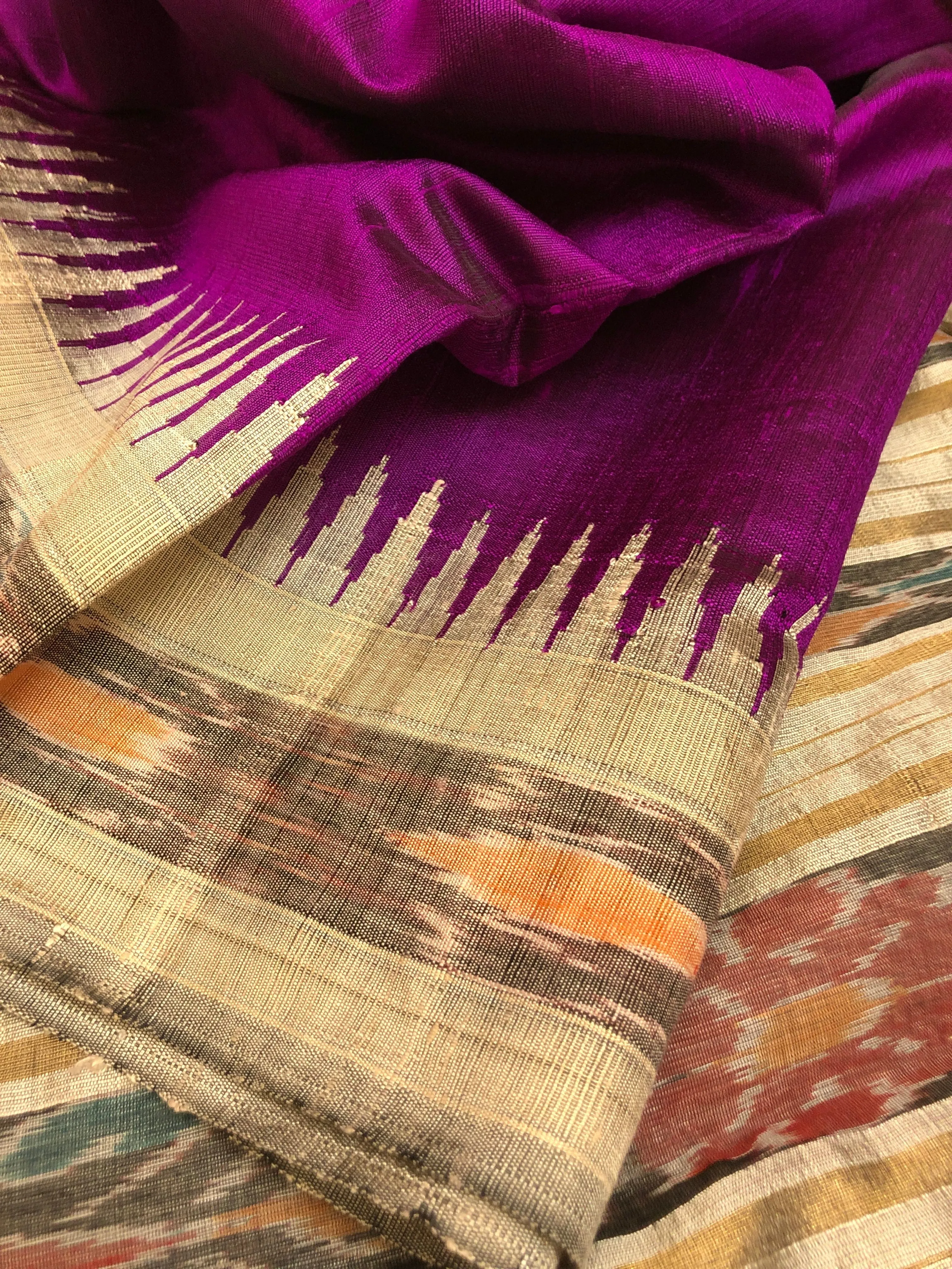 Dark Violet Color Pure Raw Silk Saree with Ikkat Pallu & Border