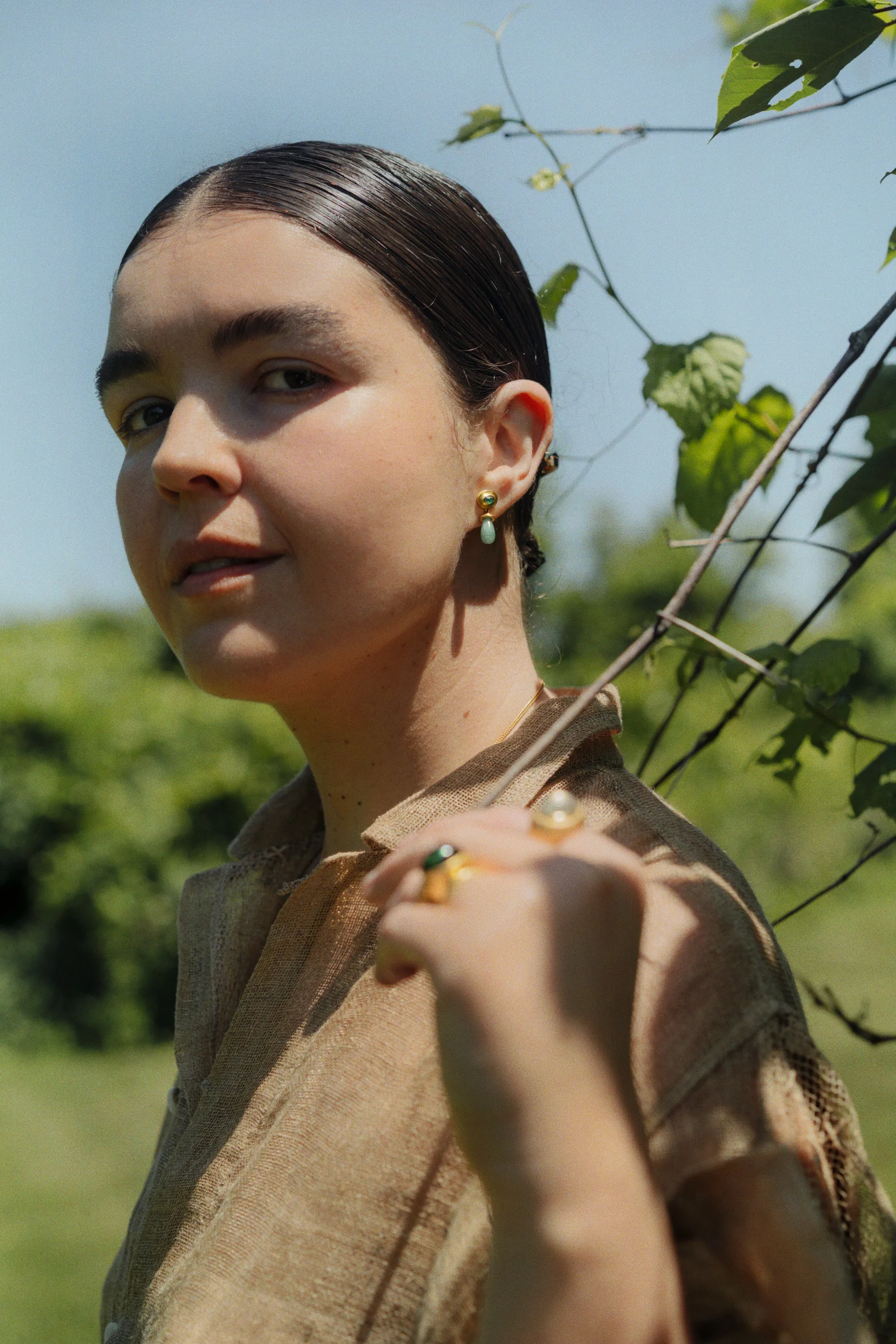 Emerald Alabastra Dangle Earrings