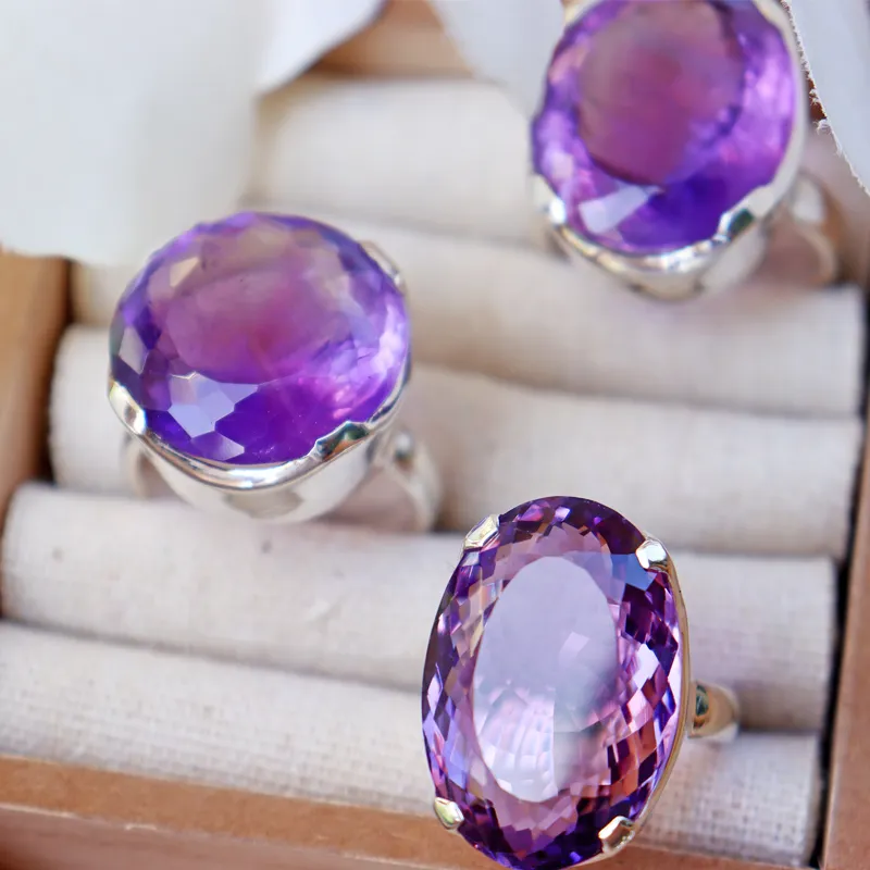 Maan Amethyst Gemstone Chunky Ring