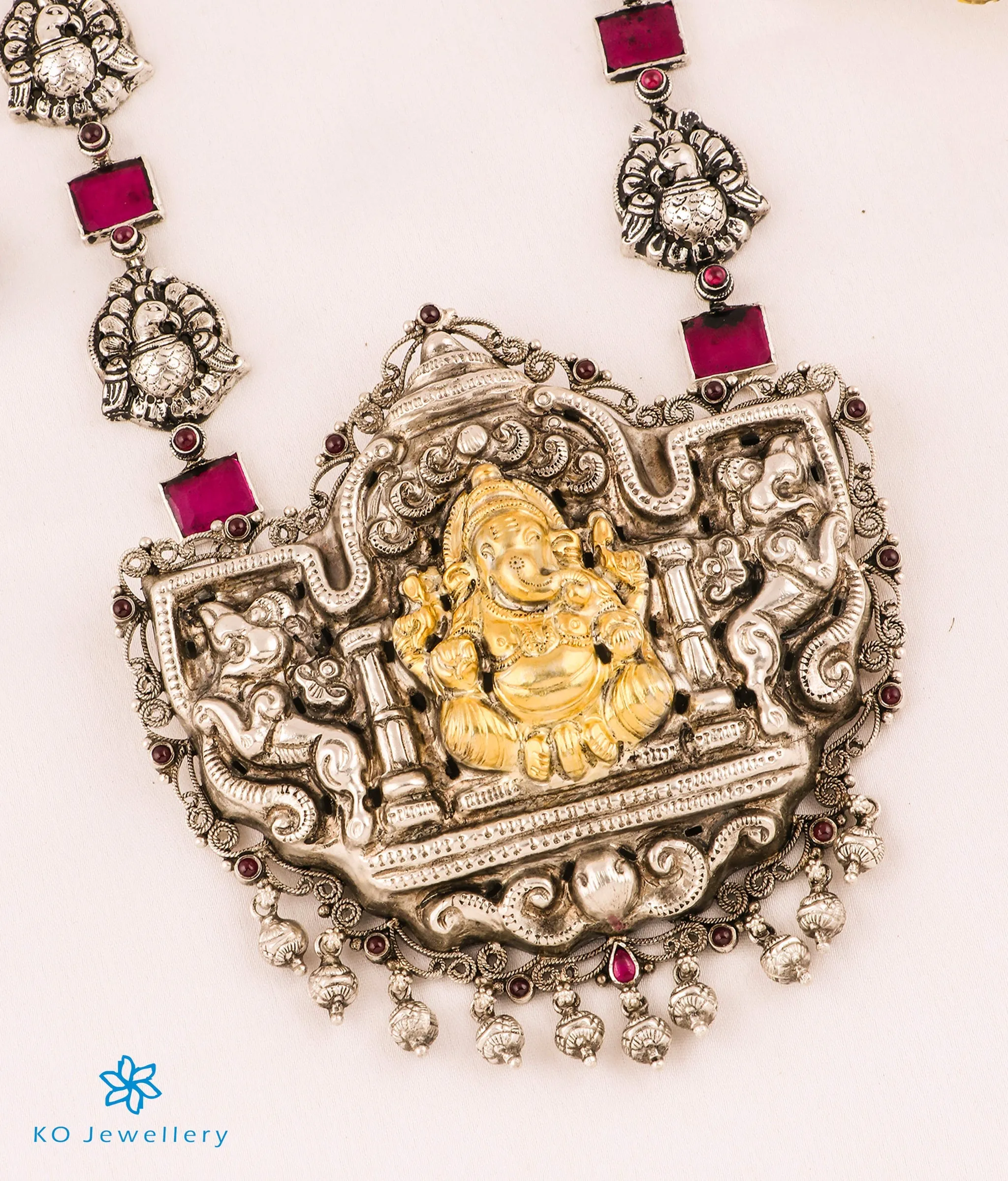 The Mahaganapati Silver Nakkasi Peacock & Kemp Necklace (Square)