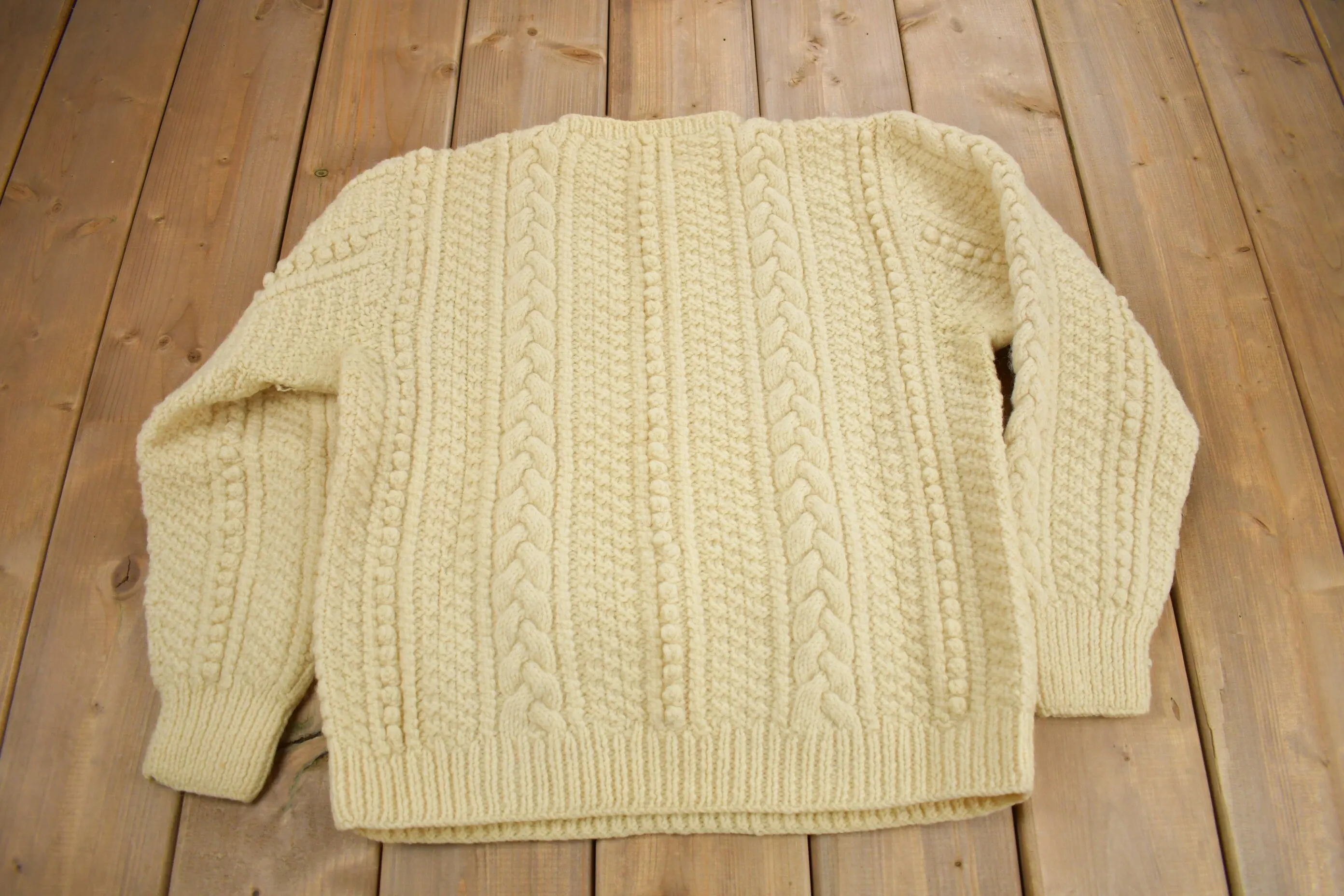 Vintage 1970s Hand Knit Cable Knit Crewneck Sweater / Vintage Crewneck / Blank Sweater / Winter Sweater