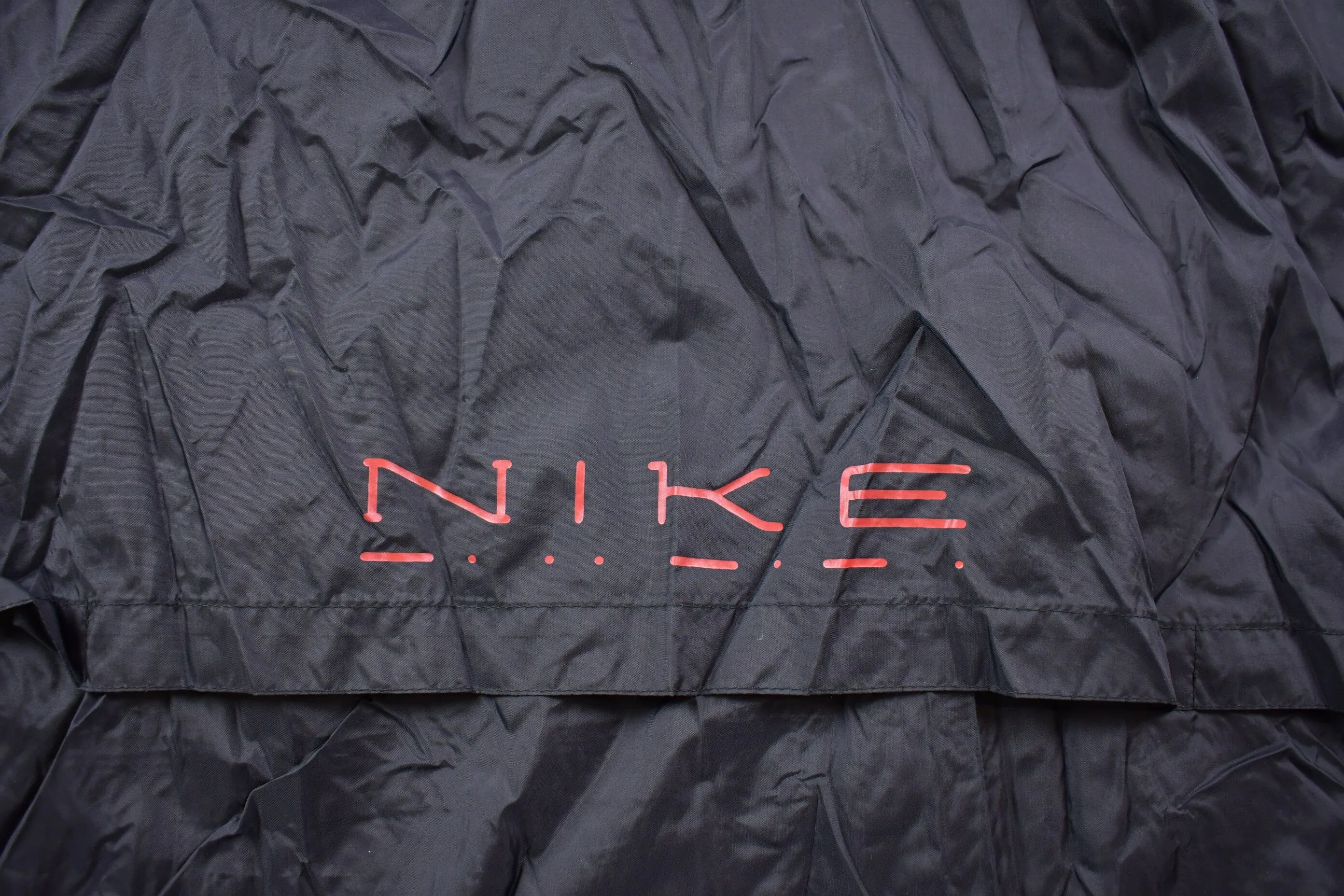 Vintage 1990s Nike Logo Windbreaker Jacket / Mesh Lined / Athletic Spring Summer Sportswear / Streetwear / Athleisure